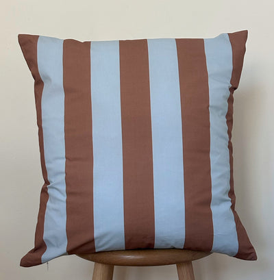 Beige og blå stribe 47 x 47