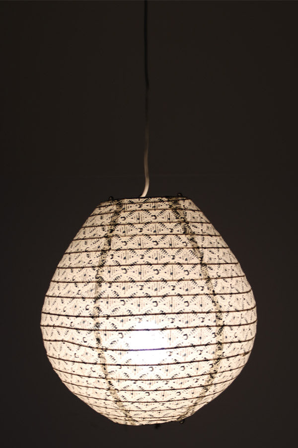 Dråbeformet lampeskærm i bomuldsvoile